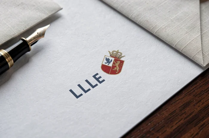 Logo officiel de la ville de Lille imprimé sur un document municipal avec blason héraldique et typographie moderne